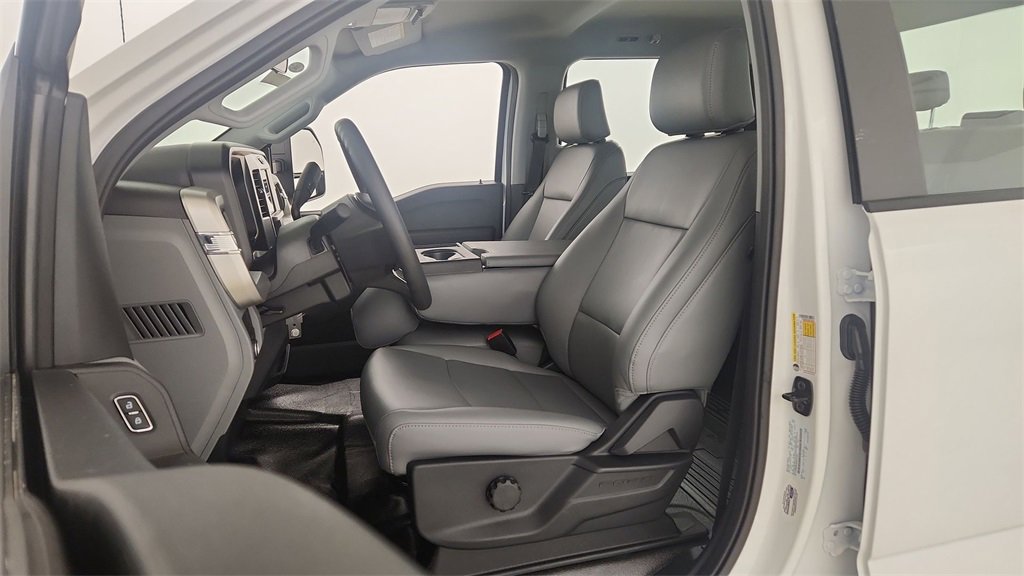 New 2025 Ford F350 XL w/ XL Chrome Package image 10