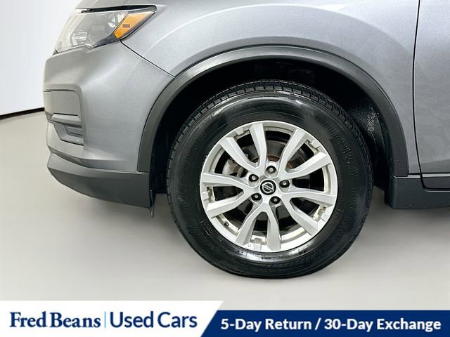 Used 2018 Nissan Rogue SV w/ Premium Package image 33