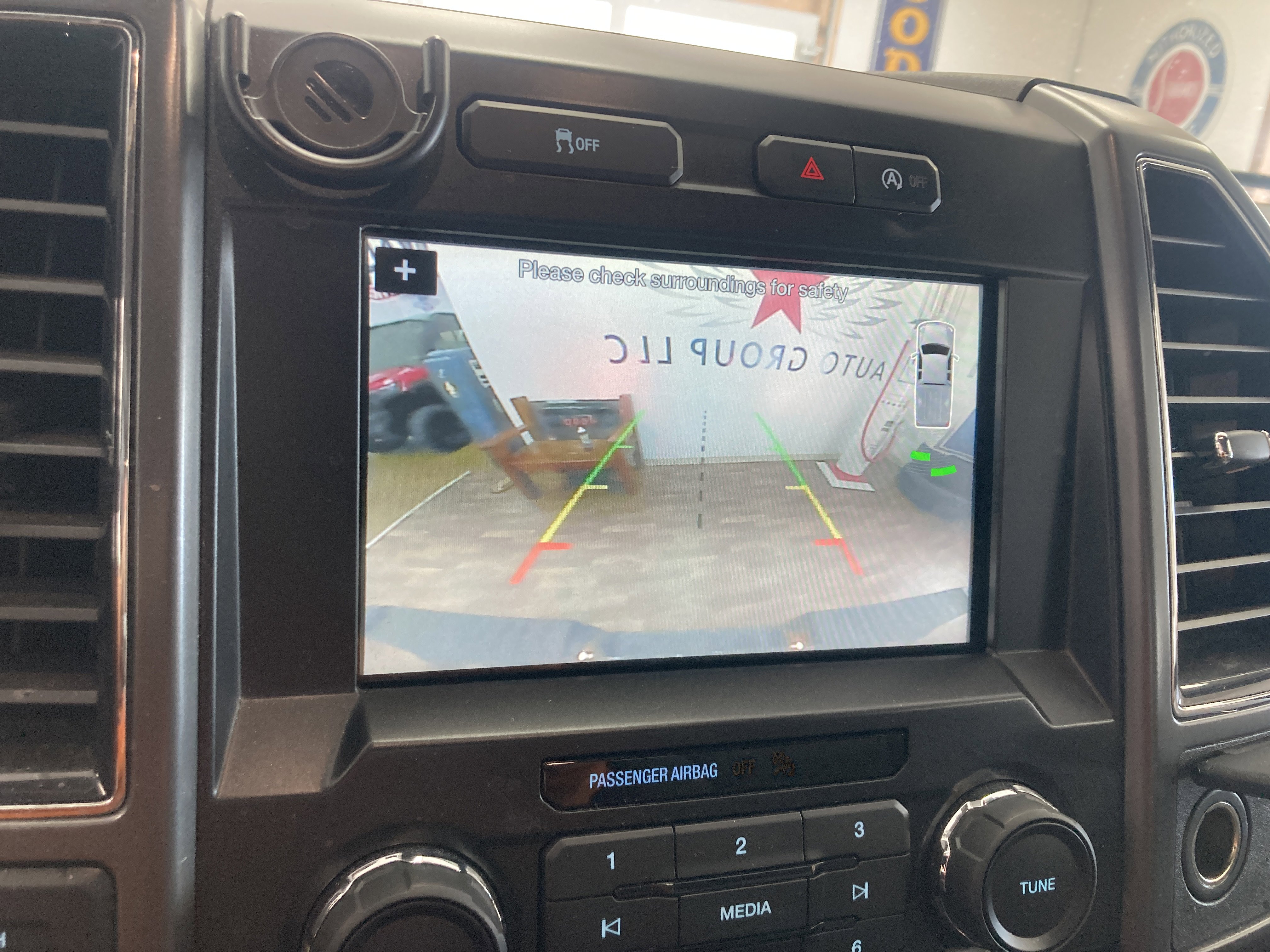 Used 2024 Ford E-350 and Econoline 350 Super Duty w/ Power Windows & Locks Group image 21