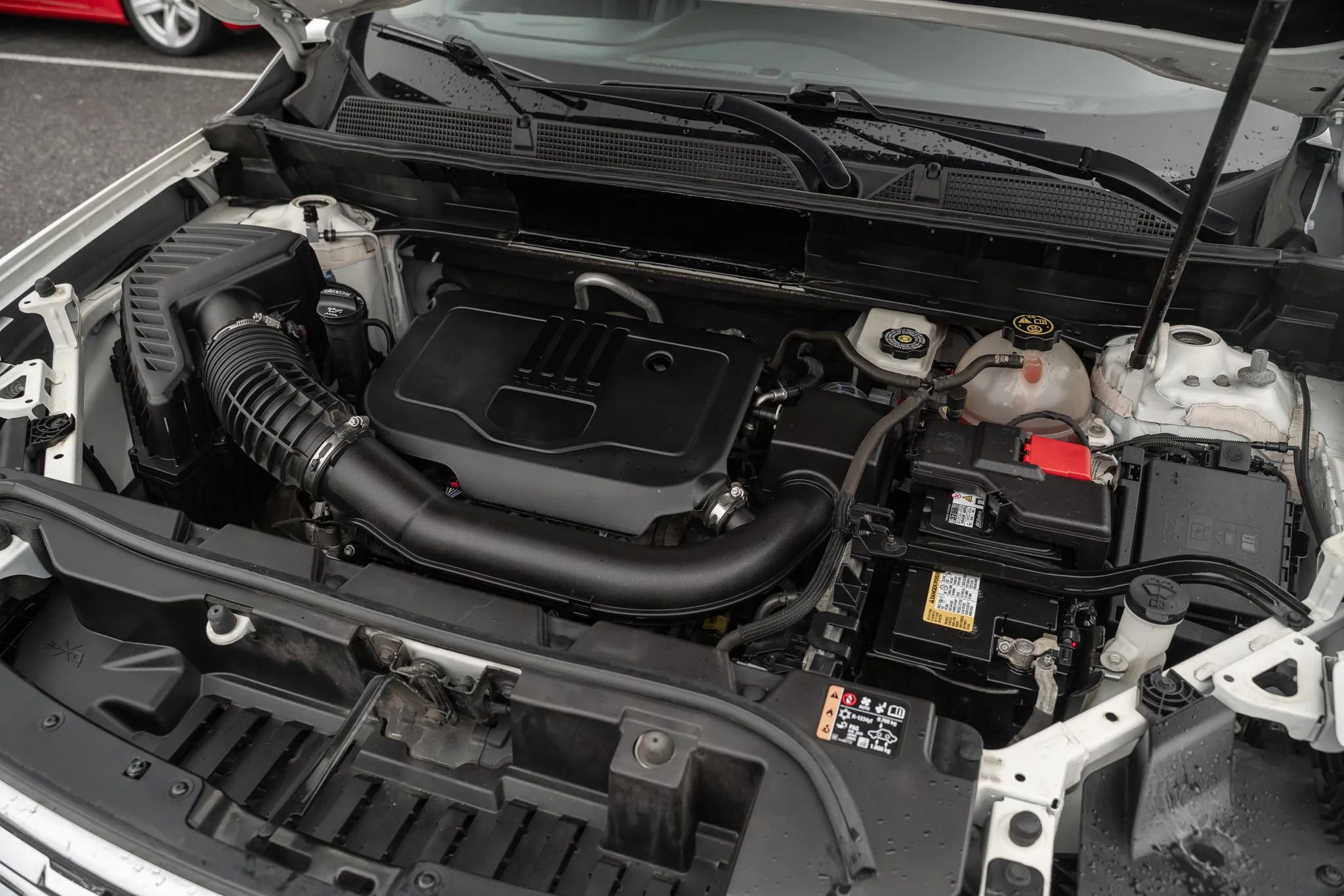 Used 2022 GMC Acadia SLT w/ LPO, Floor Liner Package image 33