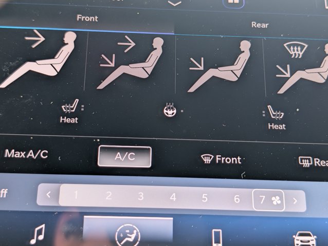 New 2027 Chrysler Pacifica Select FWD image 19