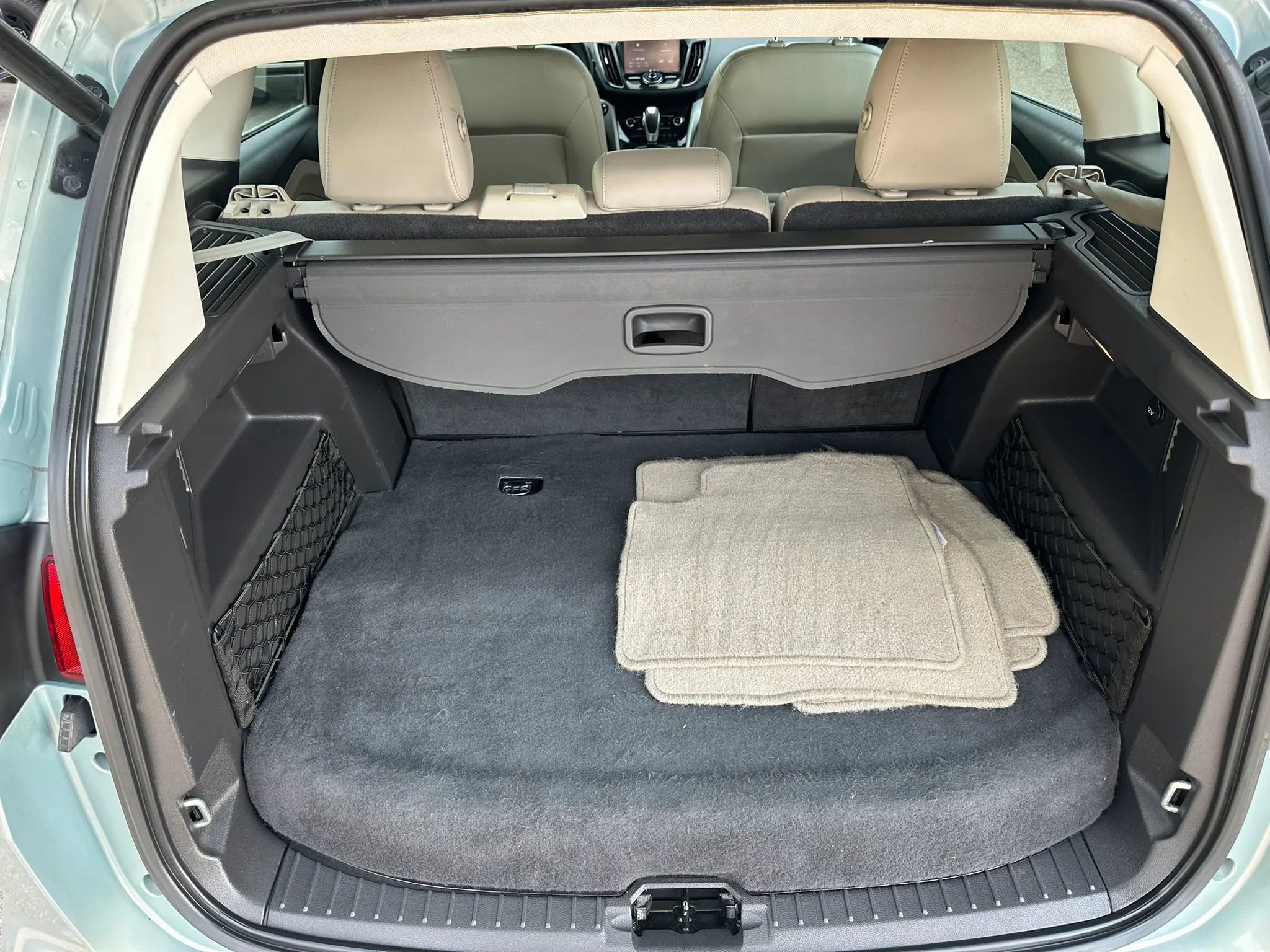 Used 2013 Ford C-MAX SEL FWD image 19