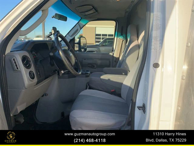 Used 2018 Ford E-350 and Econoline 350 Super Duty w/ Power Windows & Locks Group image 5