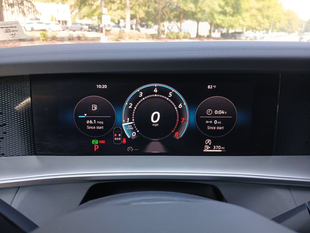 Used 2026 Volkswagen Tiguan SE FWD image 17