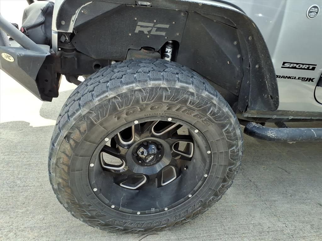 Used 2018 Jeep Wrangler Sport image 6