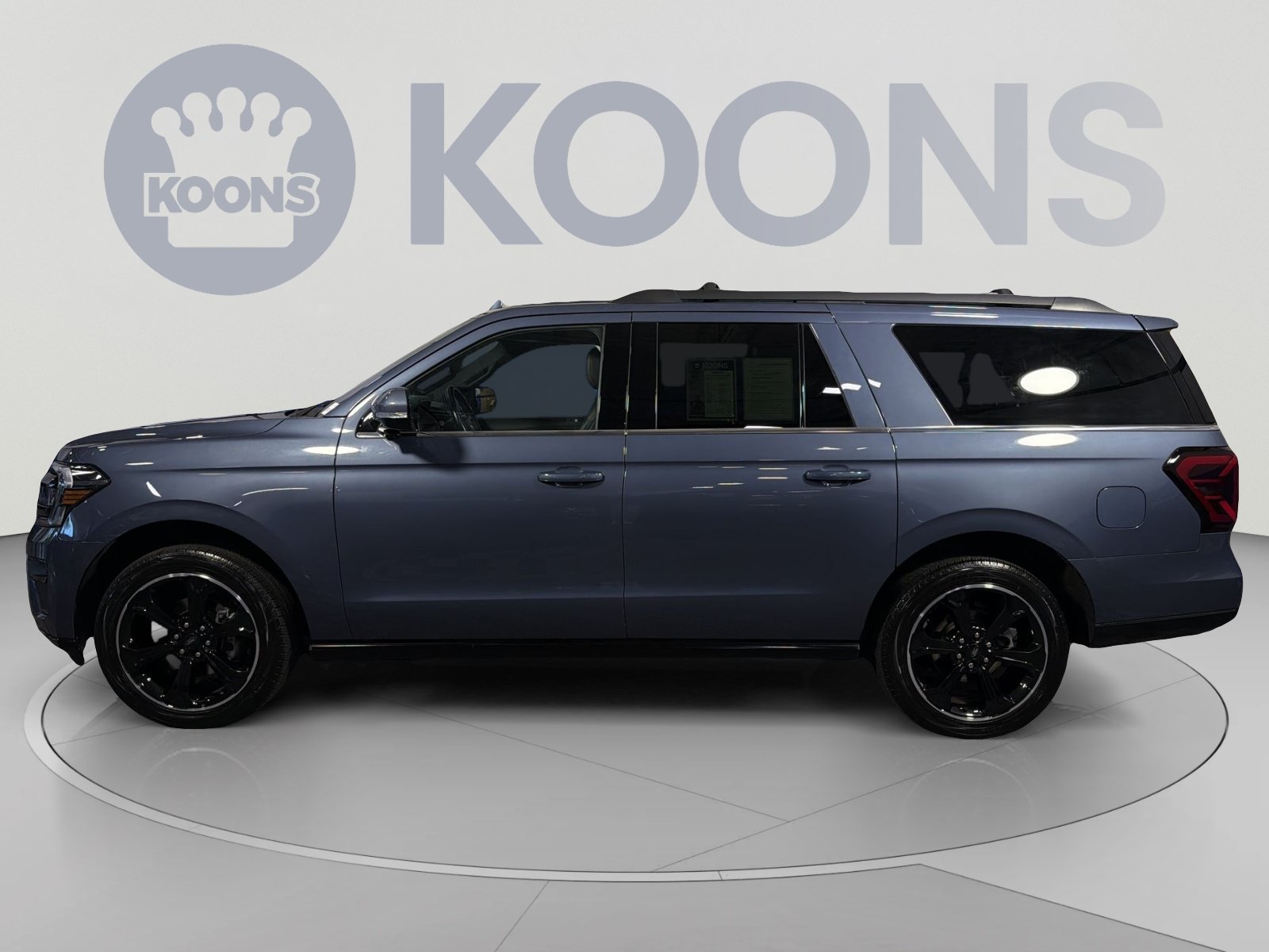 Used 2023 Ford Expedition Max Limited AWD/4WD image 2