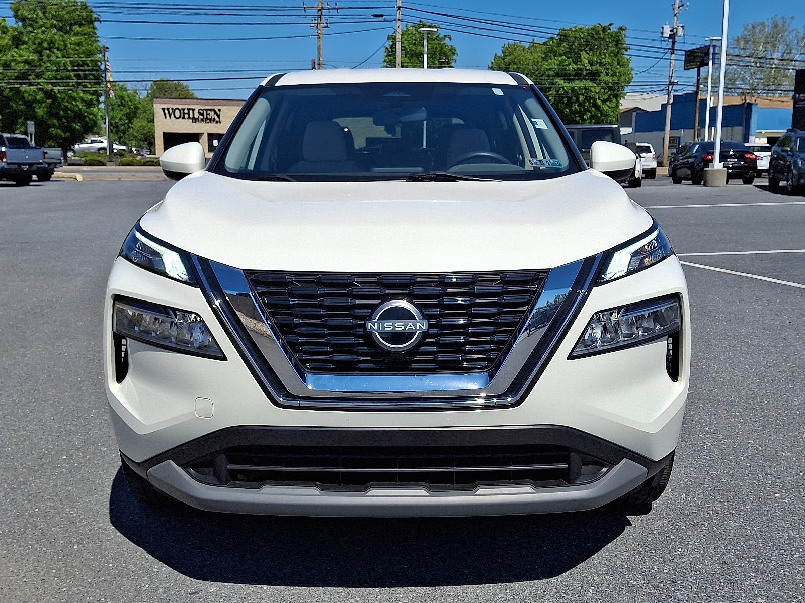 Used 2023 Nissan Rogue SV AWD/4WD image 2