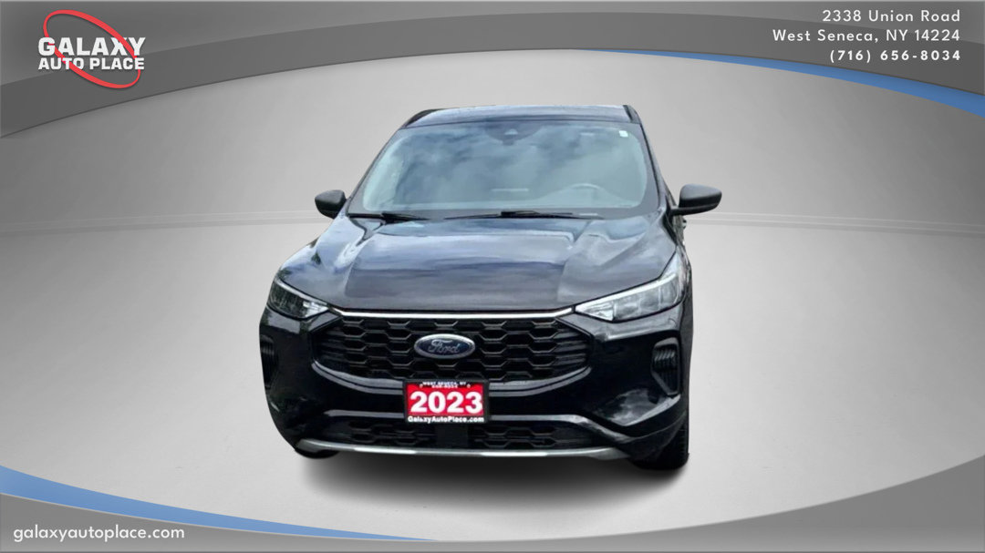 Used 2023 Ford Escape ST-Line image 2