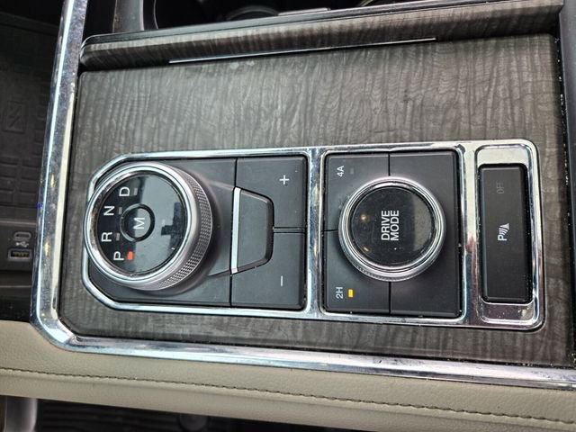 Certified 2020 Ford Expedition Limited w/ Equipment Group 301A AWD/4WD image 26