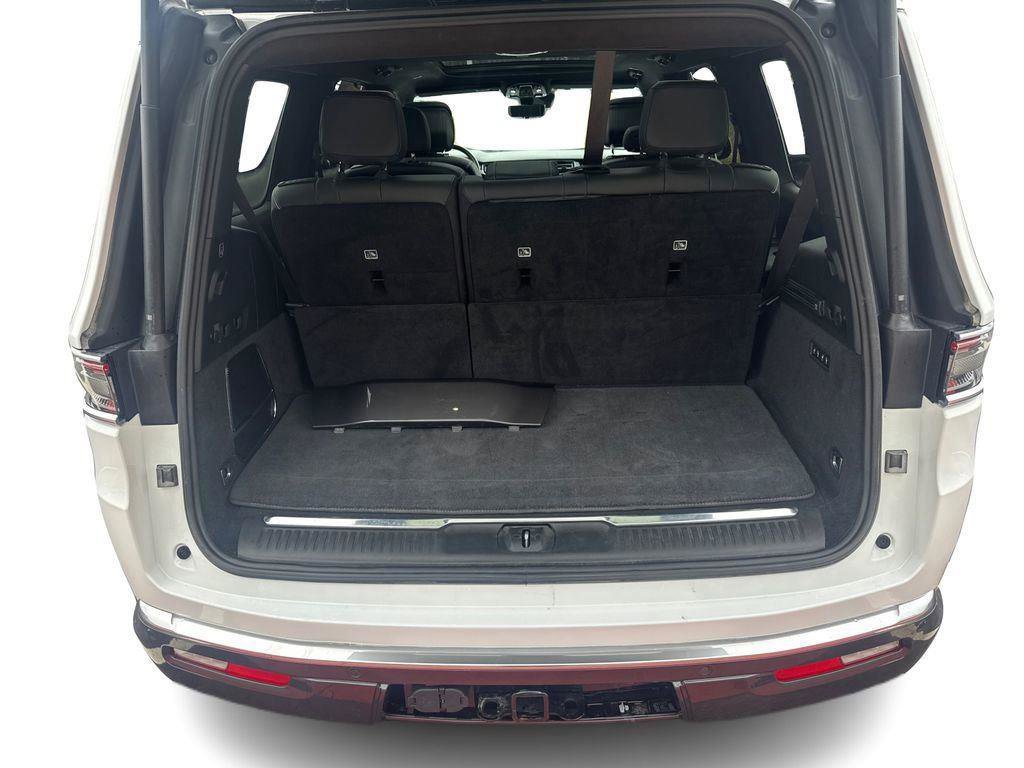 Used 2022 Jeep Grand Wagoneer Series II w/ Convenience Group III AWD/4WD image 11