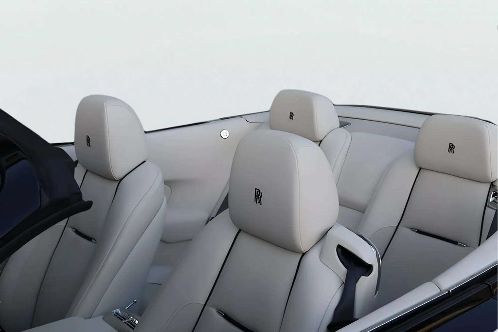 Used 2018 Rolls-Royce Dawn RWD image 12