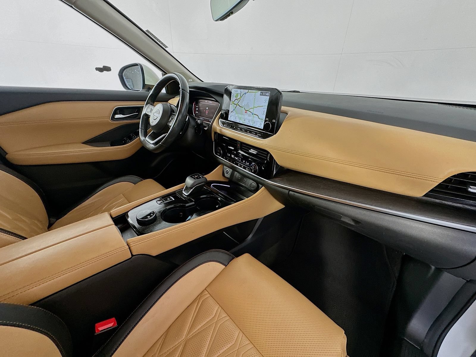 Certified 2023 Nissan Rogue Platinum w/ Platinum Premium Package AWD/4WD image 30