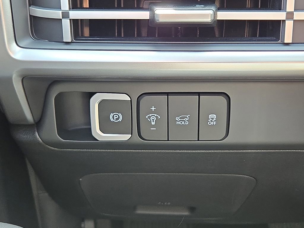 Used 2026 Hyundai Santa Fe SEL image 24