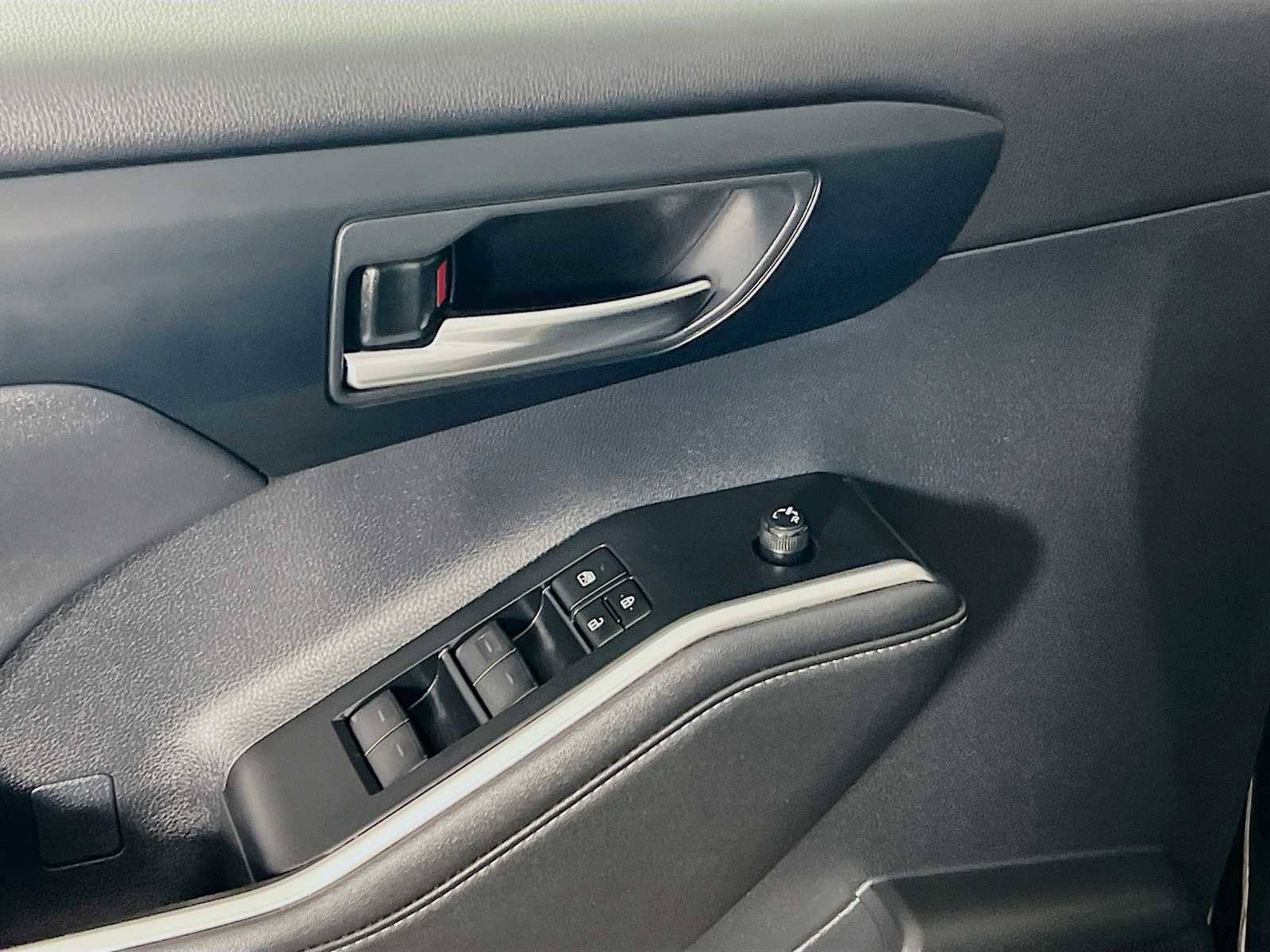 Used 2024 Toyota Highlander XLE image 17