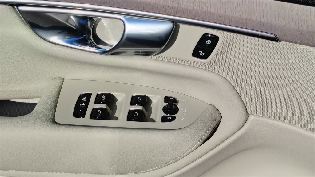 New 2026 Volvo XC90 B6 Ultra image 10