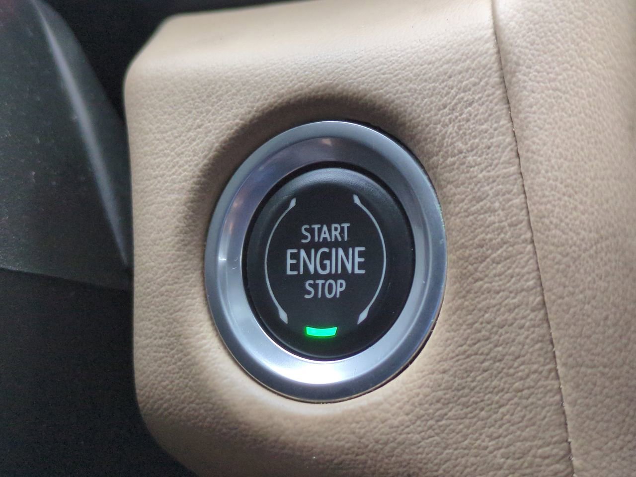 Used 2021 Chevrolet Tahoe Premier AWD/4WD image 27