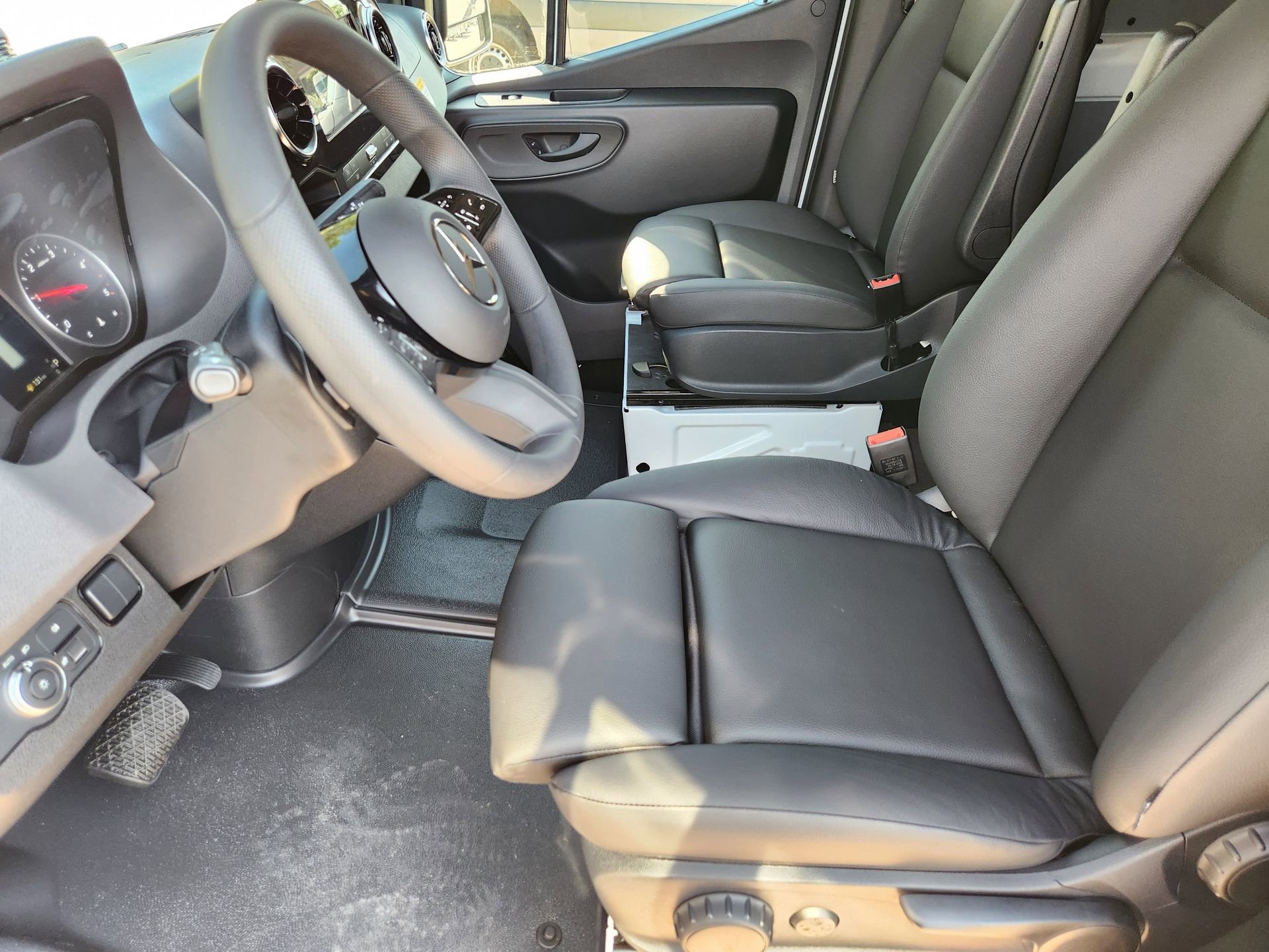 New 2025 Mercedes-Benz Sprinter 3500 image 11