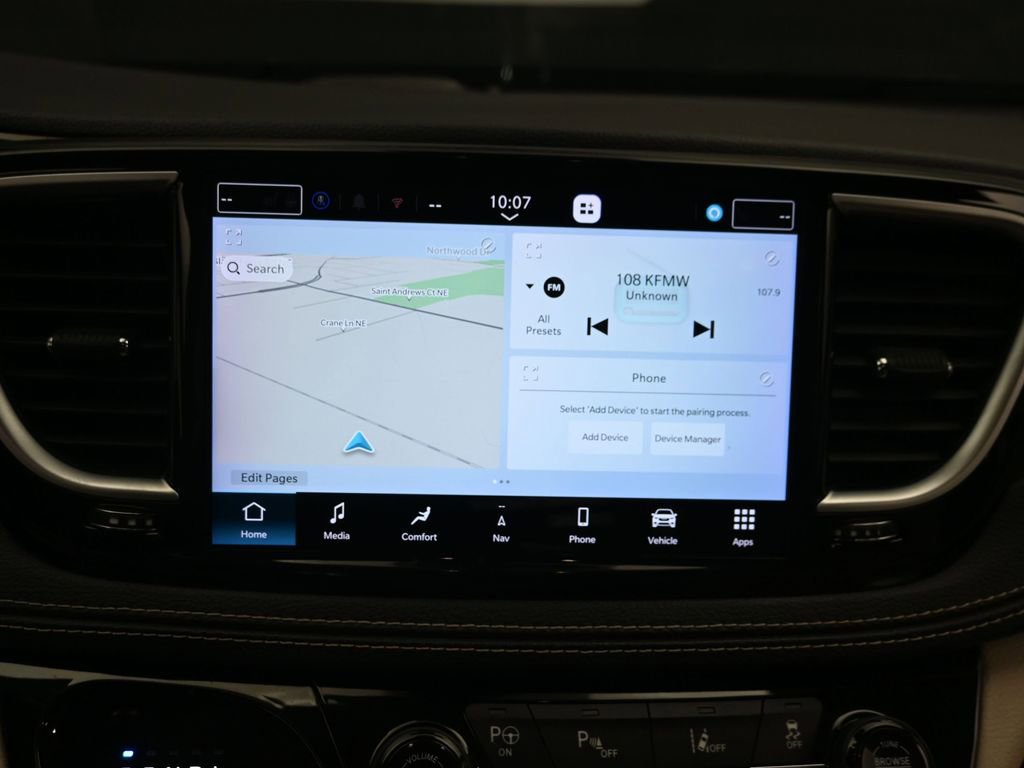 Used 2021 Chrysler Pacifica Limited w/ Premium & Safety Sphere Group image 16