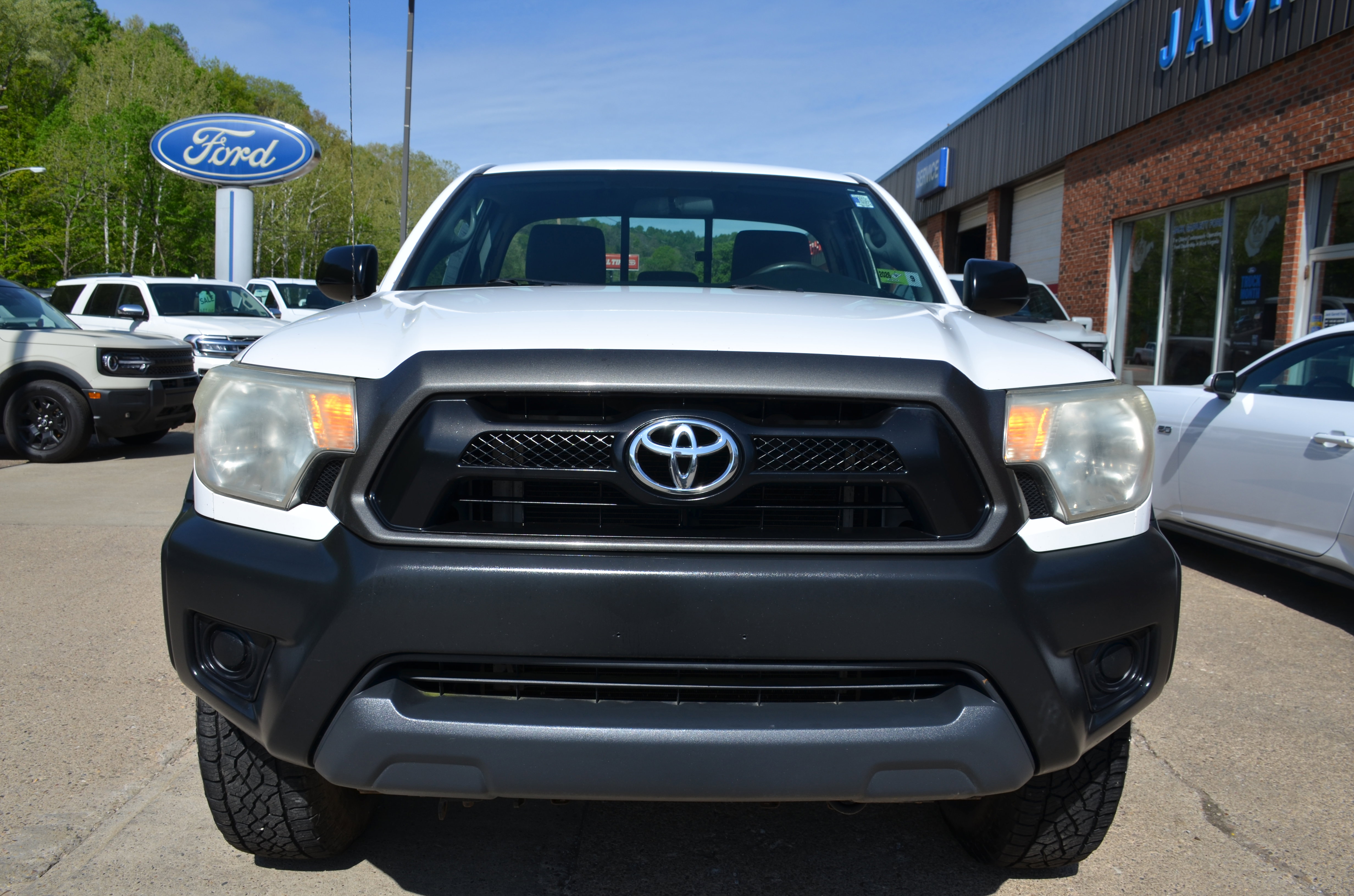 Used 2012 Toyota Tacoma 4x4 Regular Cab image 5