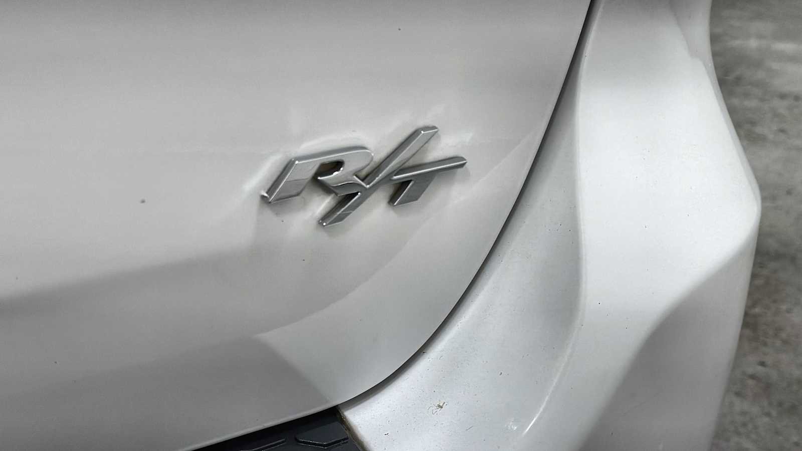Used 2016 Dodge Durango R/T w/ Technology Group AWD/4WD image 30