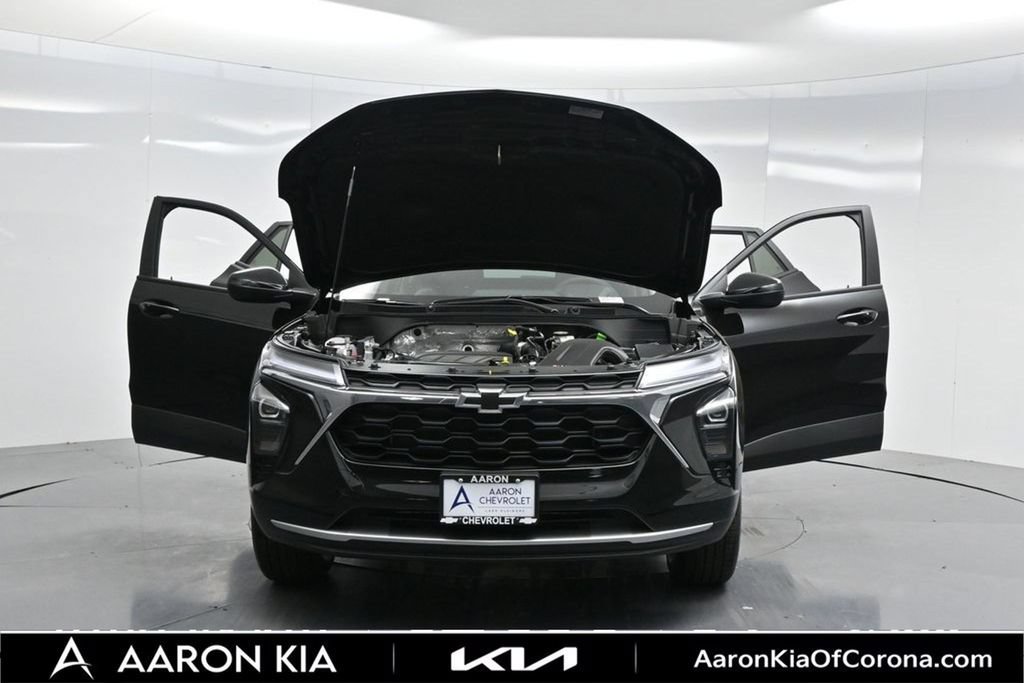 Used 2026 Chevrolet Trax LT w/ Sunroof Package FWD image 54