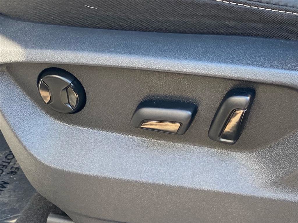 Certified 2023 Volkswagen Atlas Cross Sport SE w/ Panoramic Sunroof Package image 14