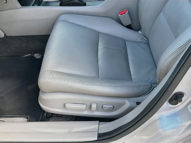 Used 2011 Honda Accord EX-L image 18