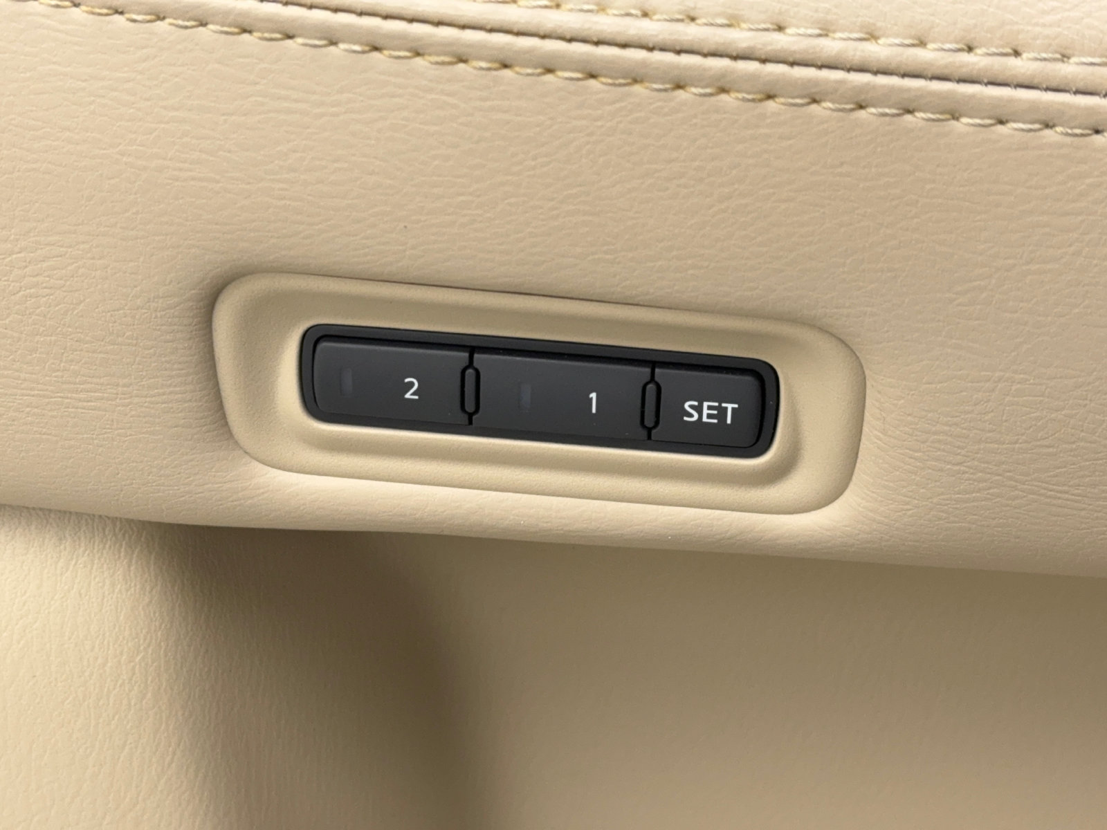 Used 2014 Nissan Pathfinder SL w/ SL Premium Package FWD image 24