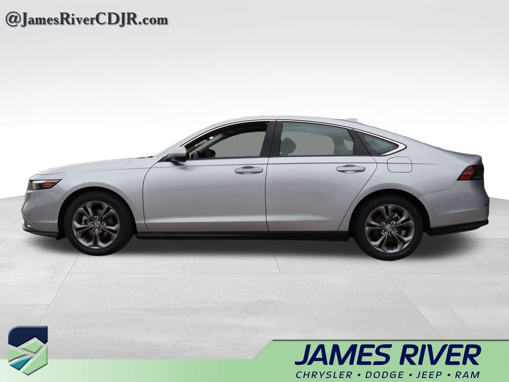 Used 2024 Honda Accord EX image 2