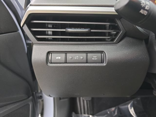 Used 2024 Nissan Altima 2.5 SR FWD image 38