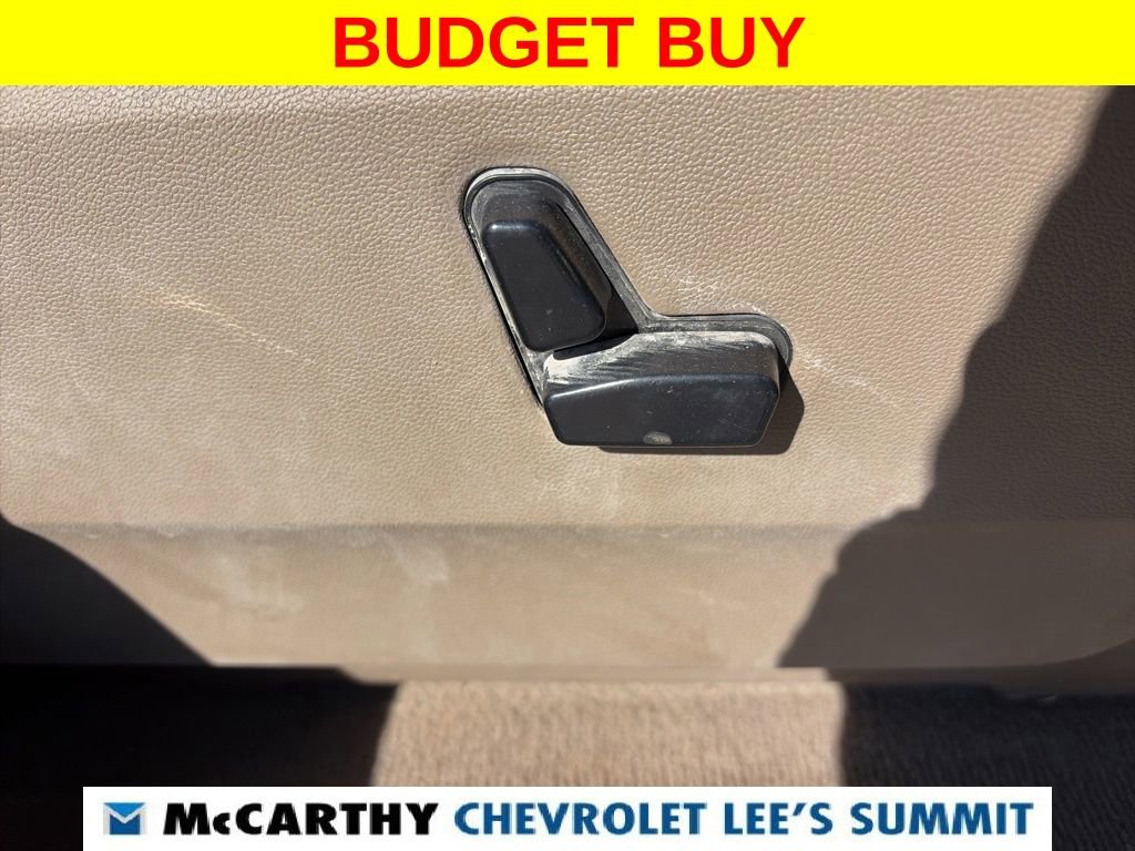 Used 2012 Chrysler Town & Country Limited w/ Luxury Group image 30