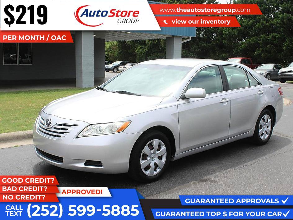 Used 2009 Toyota Camry SE FWD image 2
