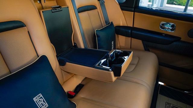 Used 2019 Rolls-Royce Cullinan image 98