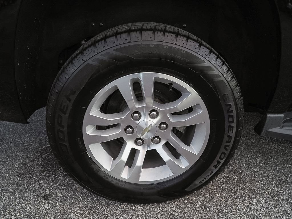 Used 2018 Chevrolet Suburban LT image 38