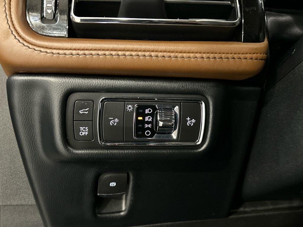 Used 2022 Lincoln Nautilus Reserve AWD/4WD image 21