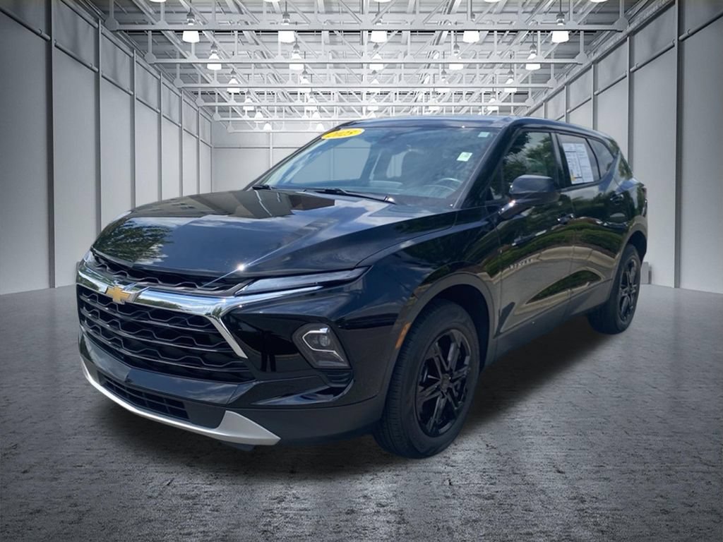 Used 2025 Chevrolet Blazer LT AWD/4WD image 11