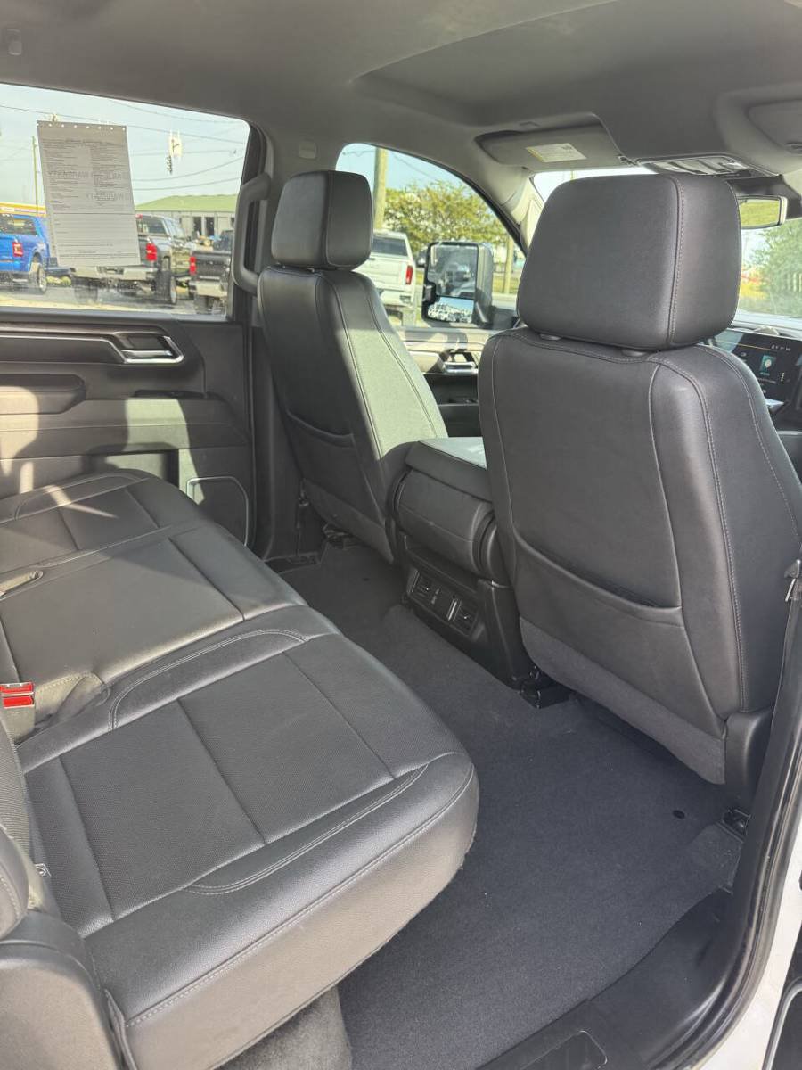 Used 2024 Chevrolet Silverado 2500 LTZ AWD/4WD image 13