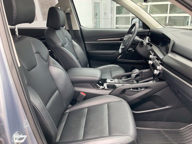 Used 2025 Kia Telluride S AWD/4WD image 23