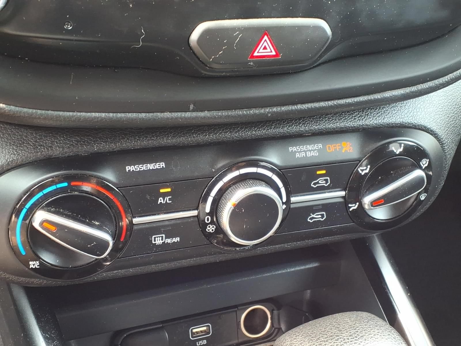 Used 2023 Kia Soul LX FWD image 18