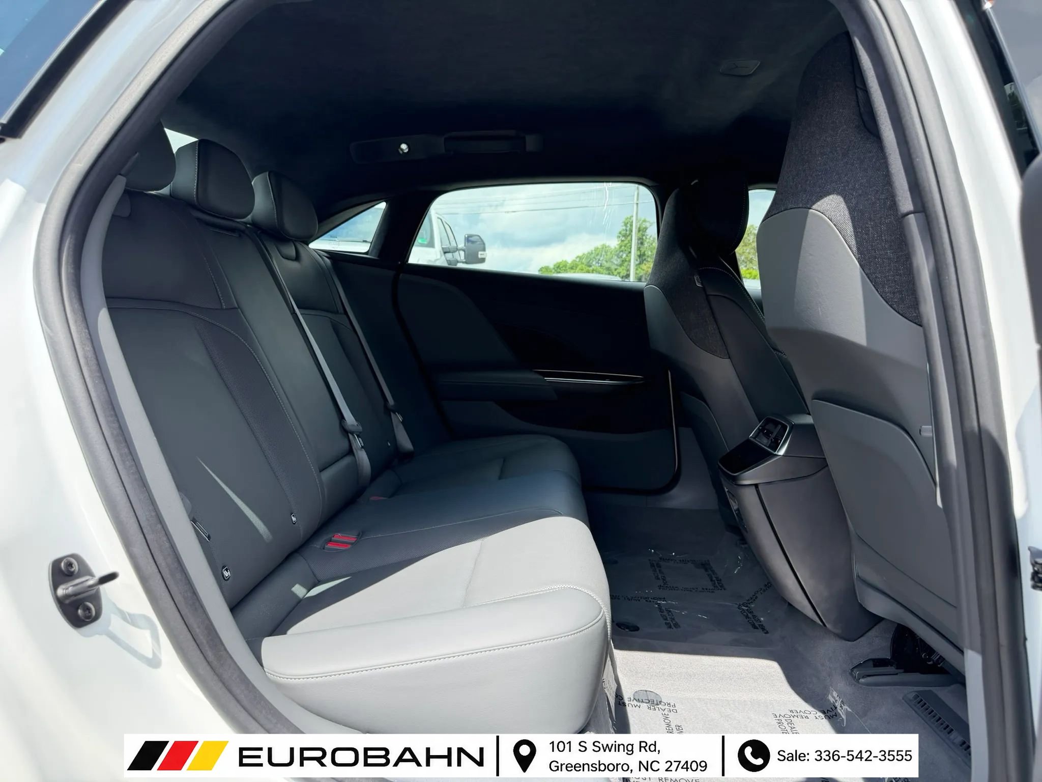 Used 2024 Lucid Air Touring AWD/4WD image 15