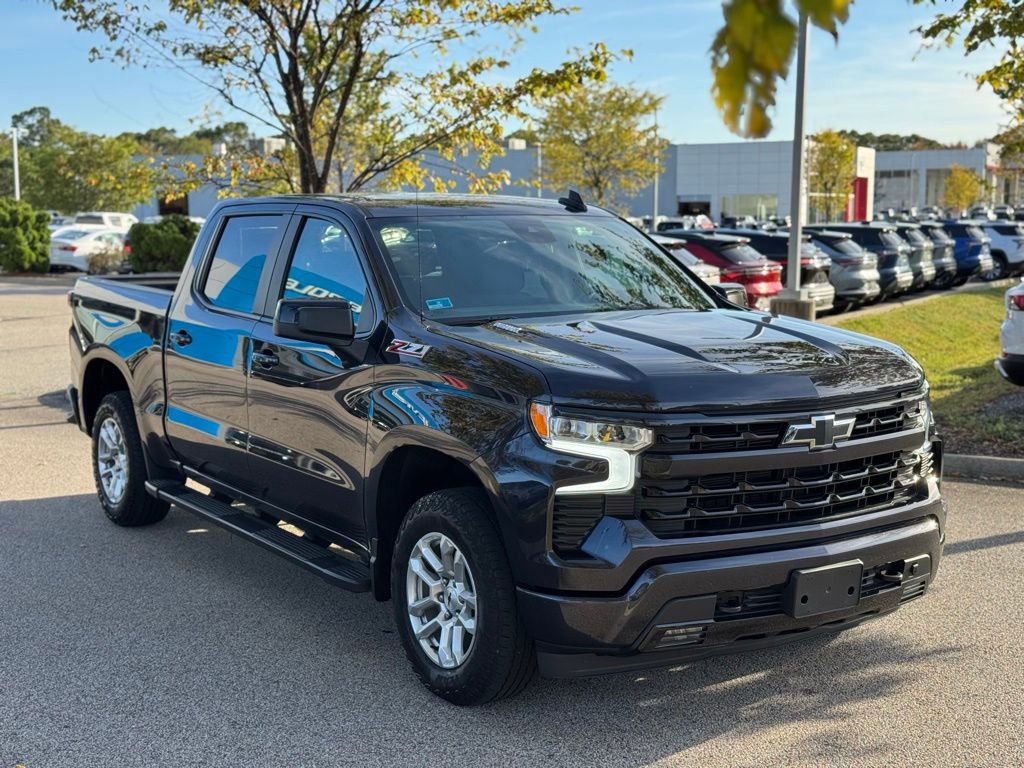 Used 2023 Chevrolet Silverado 1500 RST w/ Z71 Off-Road Package image 3