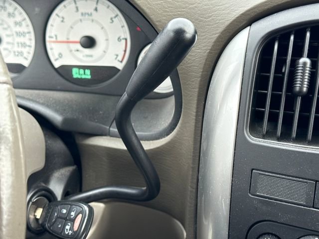 Used 2005 Chrysler Town & Country Touring image 25