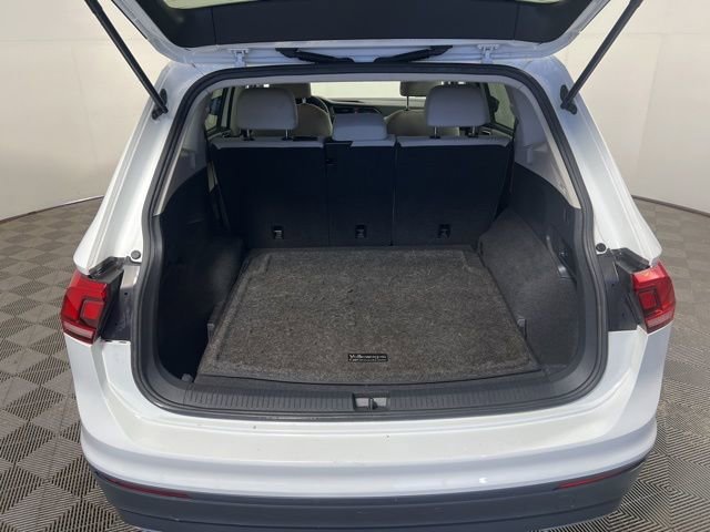Used 2018 Volkswagen Tiguan S image 14