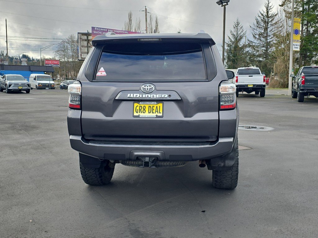 Used 2016 Toyota 4Runner SR5 image 8