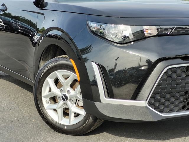 Certified 2025 Kia Soul LX w/ LX Technology Package image 11