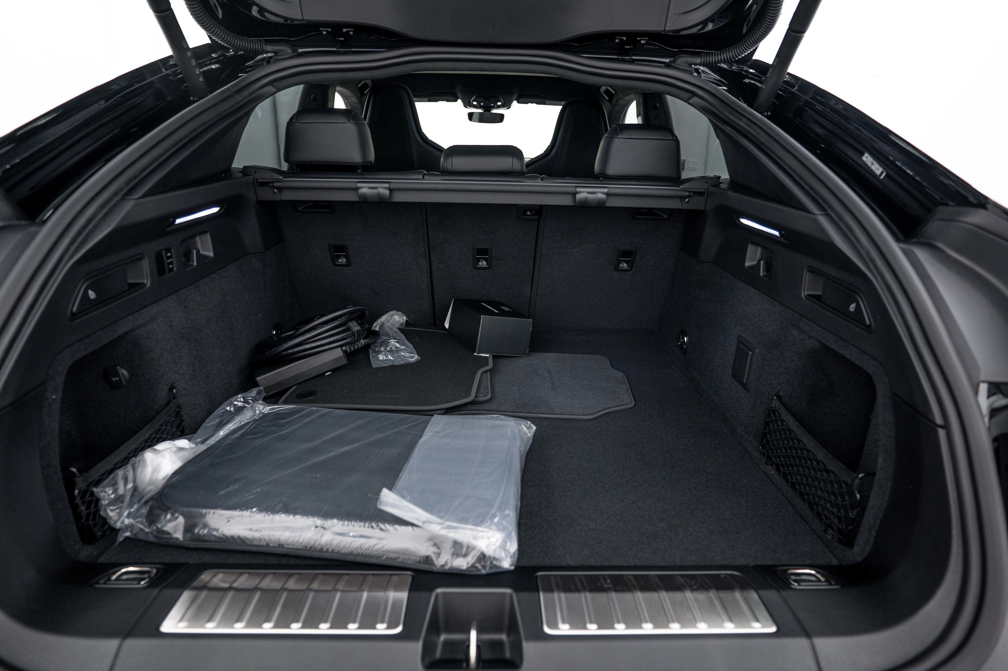 New 2026 Porsche Cayenne Turbo AWD/4WD image 25