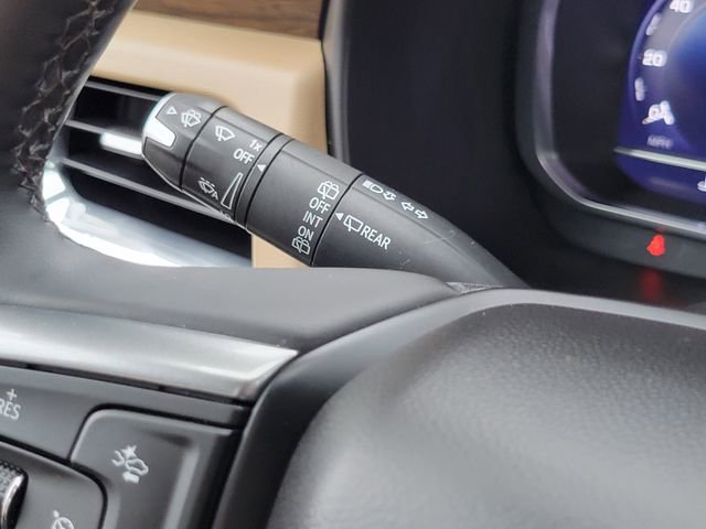 Used 2023 Chevrolet Tahoe Premier w/ Premium Package image 16