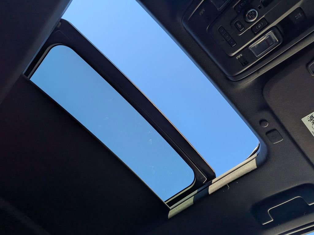 Used 2022 Chevrolet Suburban High Country w/ Premium Package 2 image 25