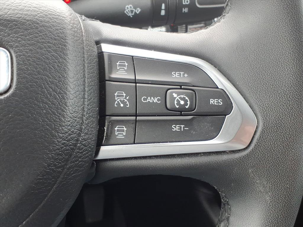 Used 2023 Jeep Compass Limited image 24