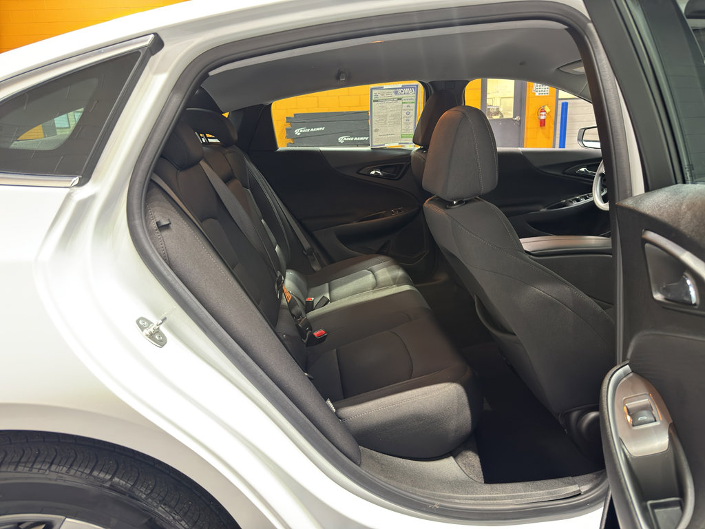 Used 2024 Chevrolet Malibu LT image 18